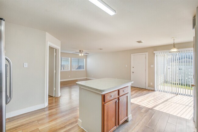 Building Photo - 605 Pinto Springs Ln