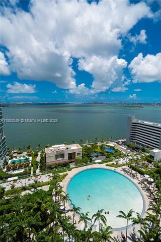 Building Photo - 650 NE 32nd St