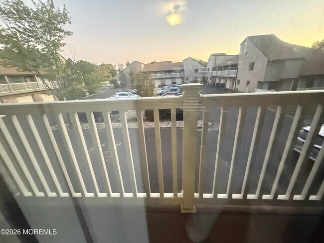 Building Photo - 9 Cotswold Cir