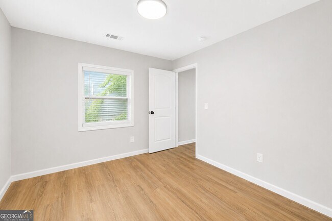 Building Photo - 1639 Bridgeport Dr NW