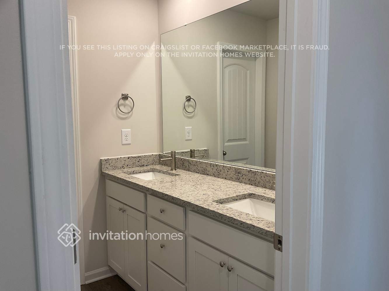 Building Photo - 211 White Flds Ave