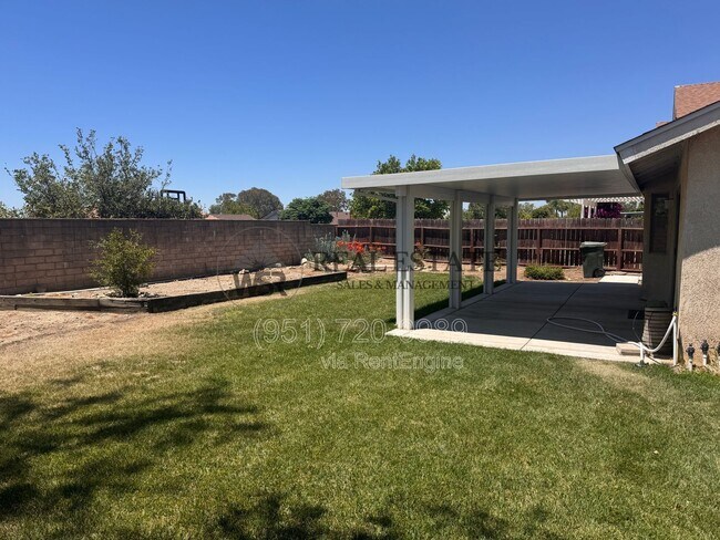 Building Photo - 16221 Jackson Dr