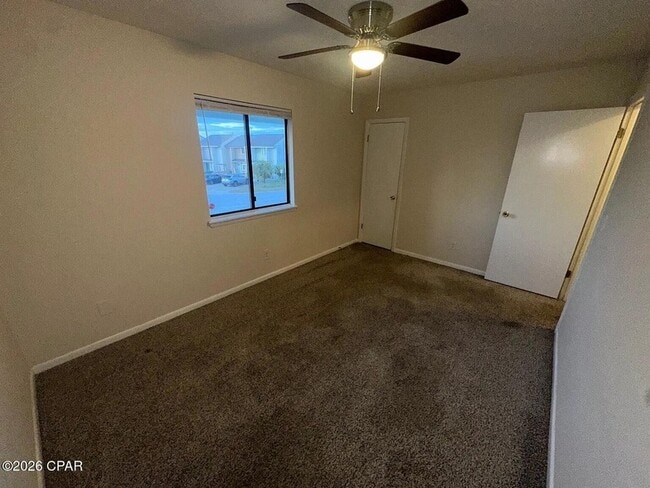 Building Photo - 3910 Venetian Cir