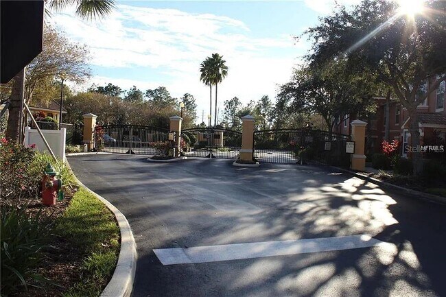 Building Photo - 8836 Villa View Cir