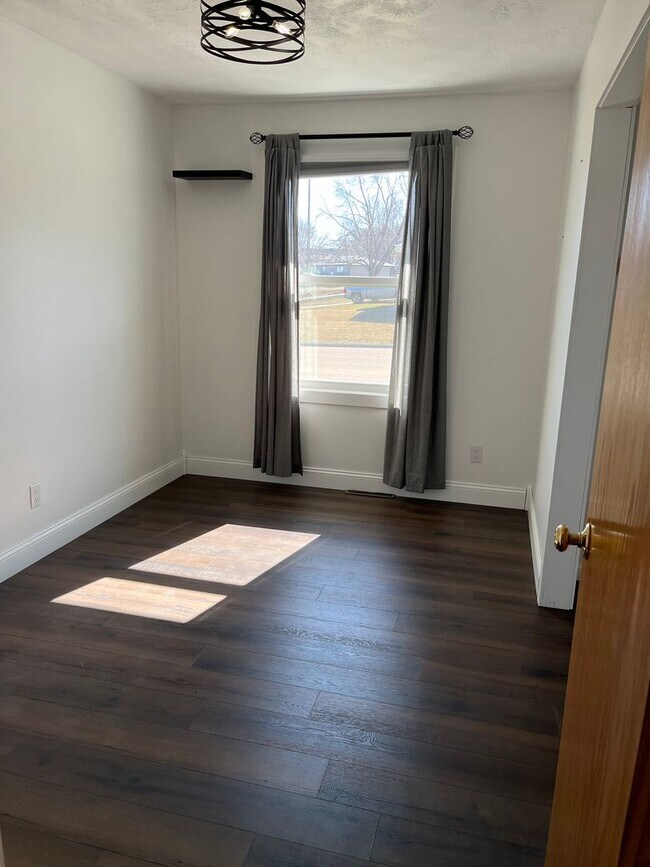 Building Photo - 4 Bed/2 Bath Rental Home in Crooks, SD!!