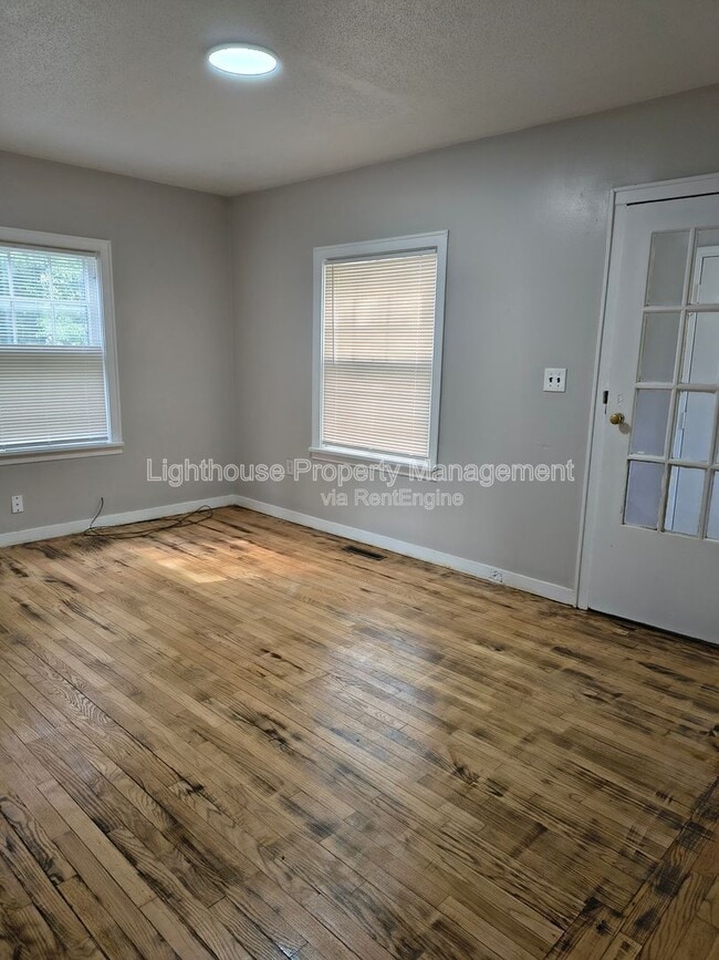 Building Photo - 3041 Lemuel St