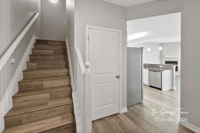 Building Photo - LUXURY 3BR TOWNHOME IN THE VILLAS AT NORTH...