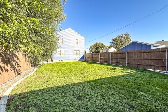 Building Photo - Remodeled 3-Bedrom Richland Alphabet Home ...