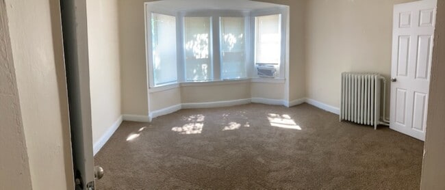 Building Photo - 628 Ponca St