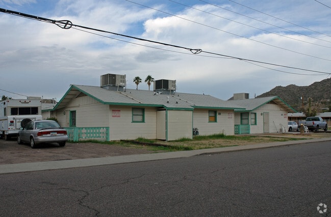 Primary Photo - 9420 N 5th St