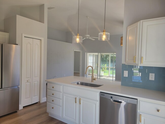 Building Photo - 20907 Country Barn Dr