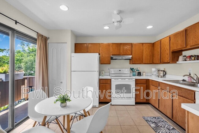 Building Photo - 1626 Brookhouse Dr