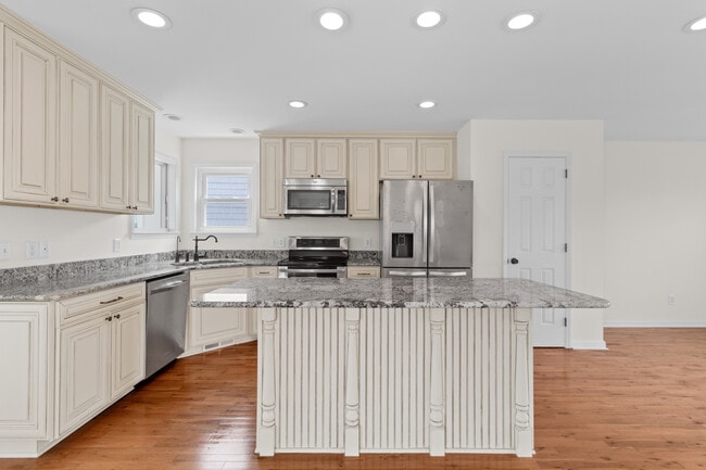 Building Photo - 925 General Whiting Blvd