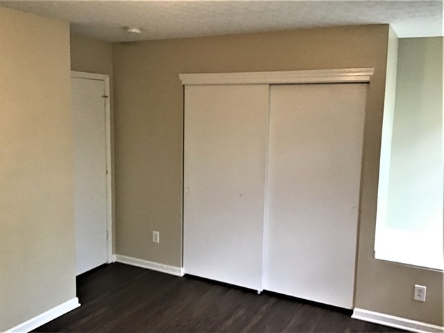 Building Photo - 2678 Fernwood Ave