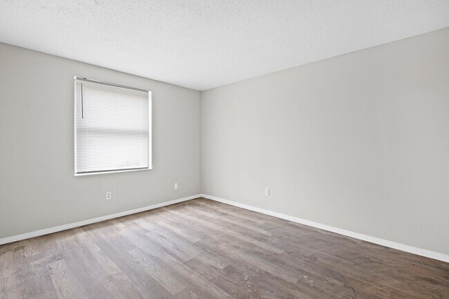 Building Photo - 4185 Willow Park Dr