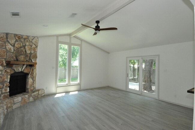 Building Photo - Great single level home in Anderson Mill. ...