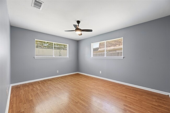 Building Photo - 4014 Mona Lee Ln