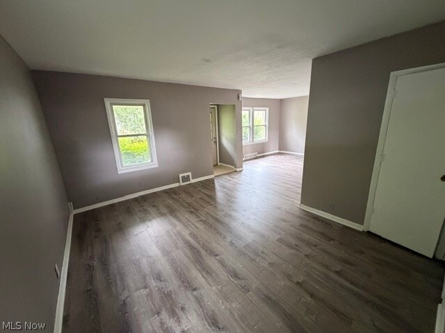 Building Photo - 9615 Cardwell Ave