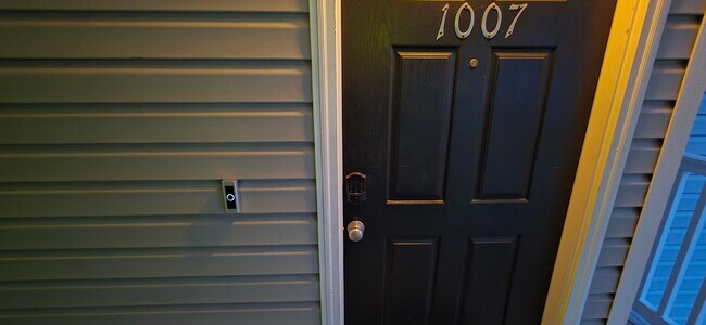 Building Photo - 1007 W Marymont Ln