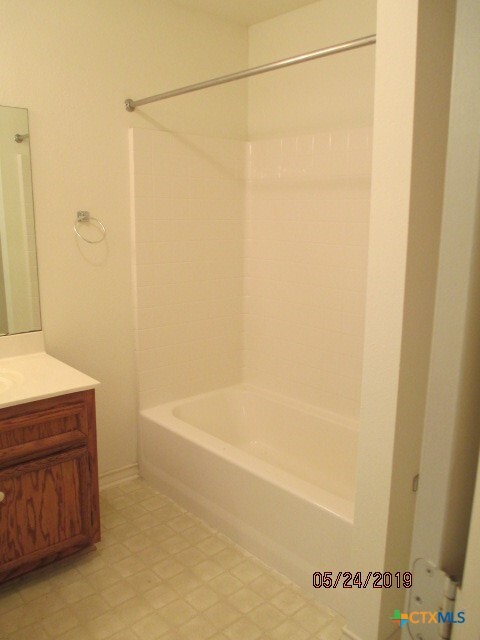 Building Photo - 105 Evan Cir