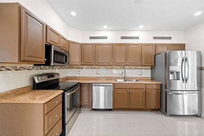 Building Photo - 261 188th St