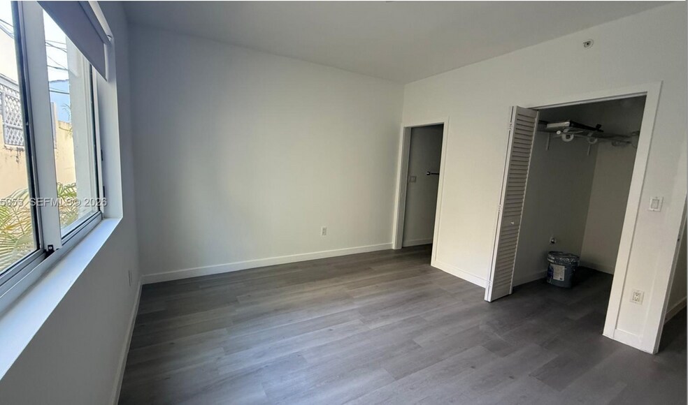 Building Photo - 820 15th St