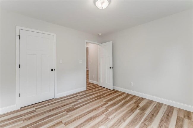 Building Photo - 22 Earls Way