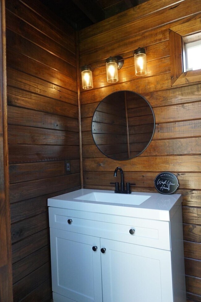 Building Photo - 4307 Regina Dr