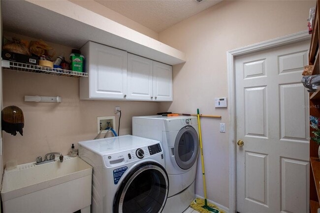 Building Photo - 497 Pickfair Terrace