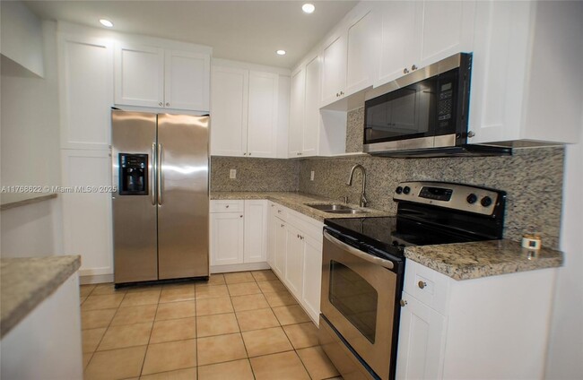 Building Photo - 7591 SW 28th Street Rd