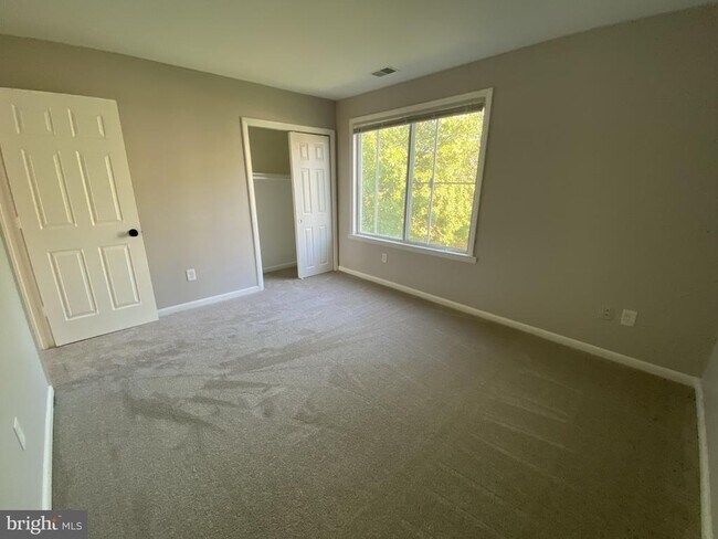 Building Photo - 1712 12th St S