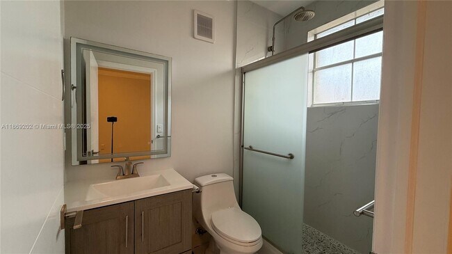 Building Photo - 8480 NW 139th Ln