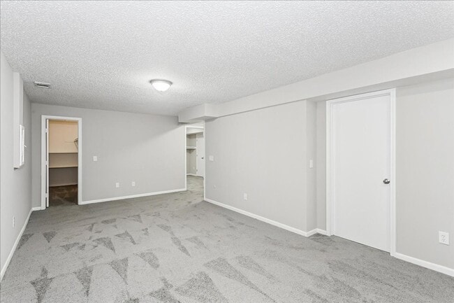 Building Photo - 3 bedroom 2 bath Ranch Home in South Wichita!