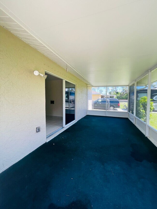 Building Photo - PORT CHARLOTTE ANNUAL RENTAL