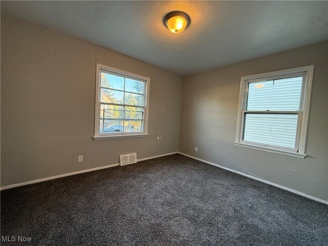 Building Photo - 4468 E 156th St