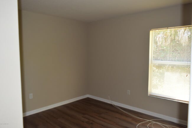 Building Photo - 458 Fitzsimmons St