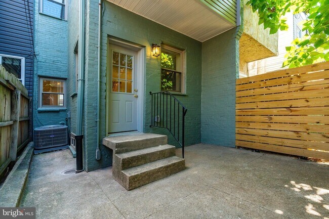 Building Photo - 2108 S Garnet St