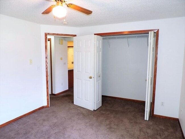 Building Photo - $1,250 | 2 Bedroom, 1 Bathroom Condo | Pet Friendly* | Available for an August 7th, 2026 Move In!