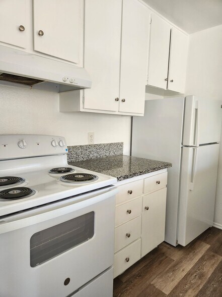 Building Photo - 8726 Independence Ave