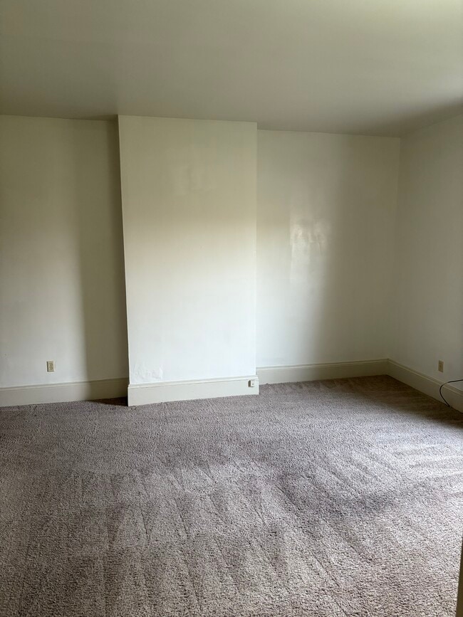 Building Photo - 740-746-746 N Wayne St