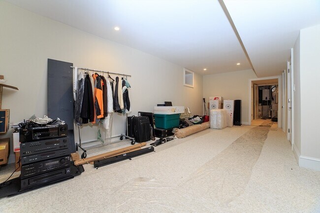 Building Photo - 189 I St