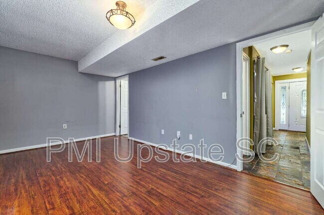 Building Photo - 98 Topsail Ct
