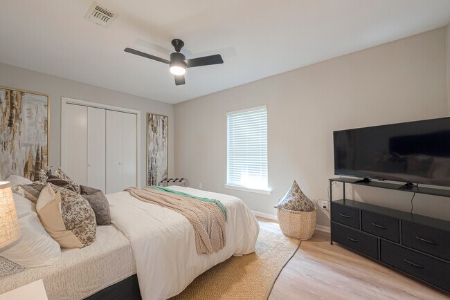 Master bedroom - 2908 Baer St