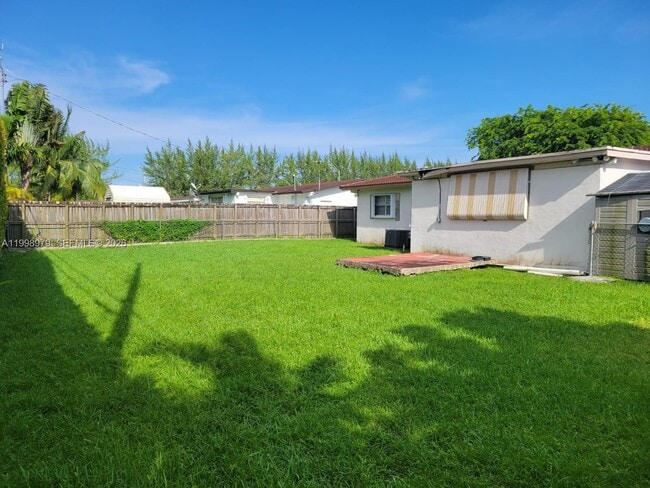 Building Photo - 8245 SW 43rd St