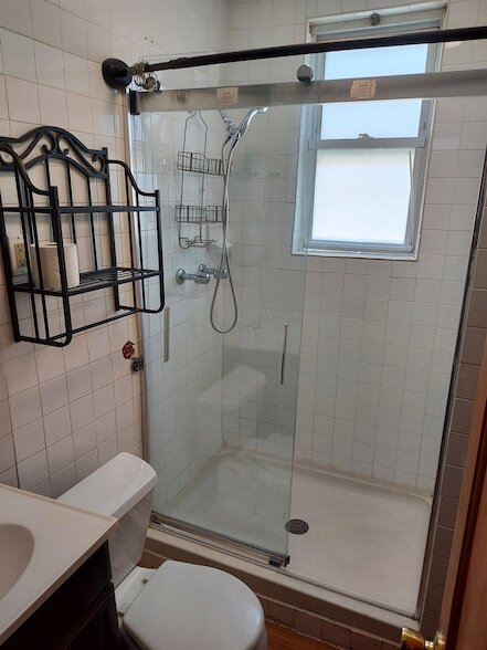 Building Photo - 9 W 35th St