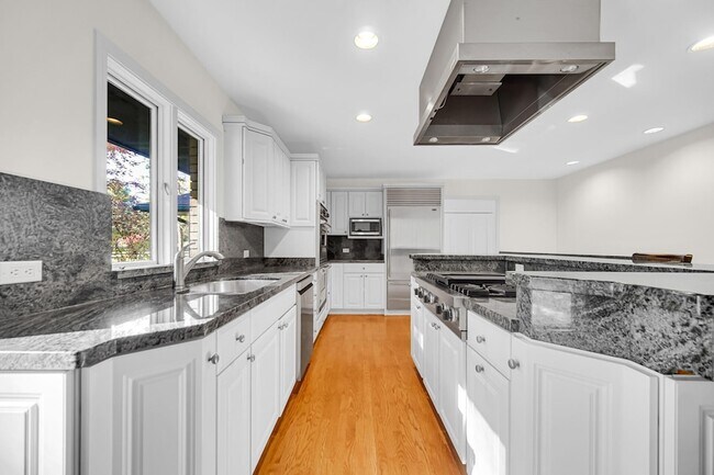 Building Photo - 6271 N 525 W