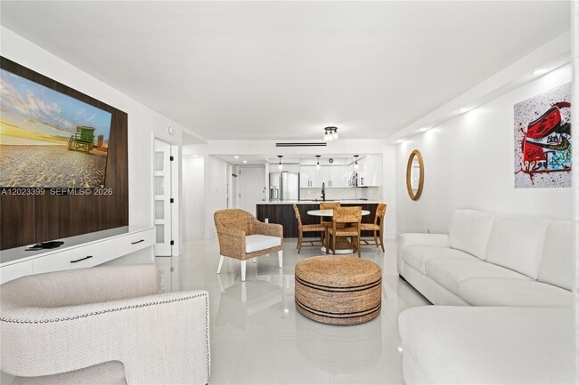 Building Photo - 5701 Collins Ave