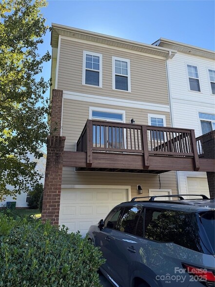 Building Photo - 9122 Vilandry Way