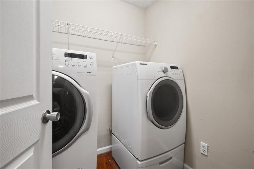 Building Photo - 1442 Glenover Cir