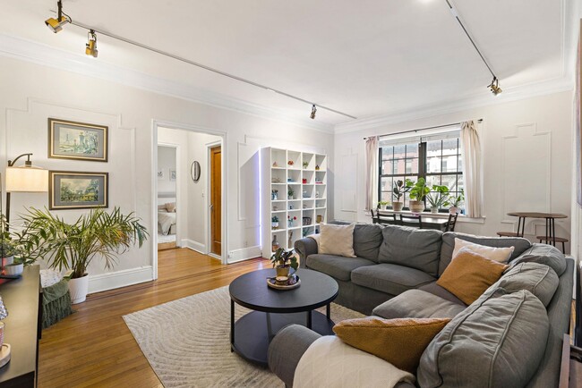 Building Photo - 1015 Washington St